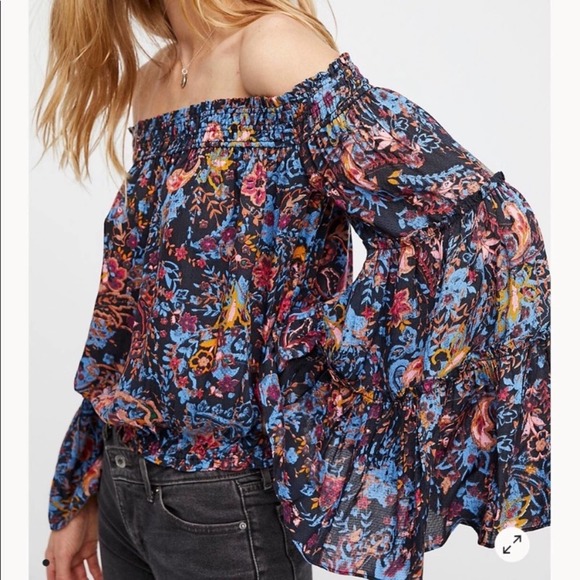 Free People Tops - FREE PEOPLE Free Spirit Boho Printed Blouse Small